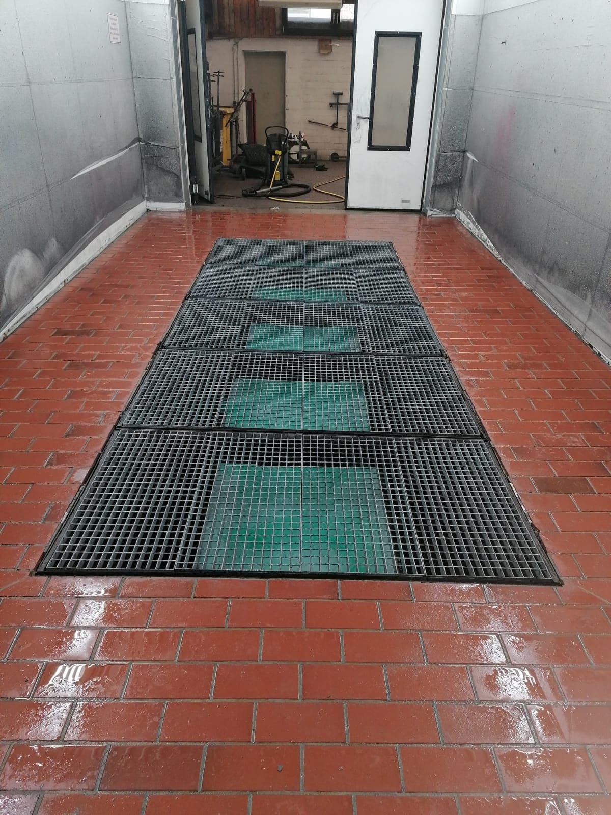 Die MOS MOS Kabinenservice